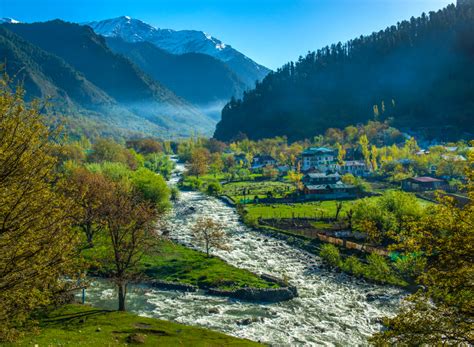 The Most Popular Places To Visit In Kashmir In June