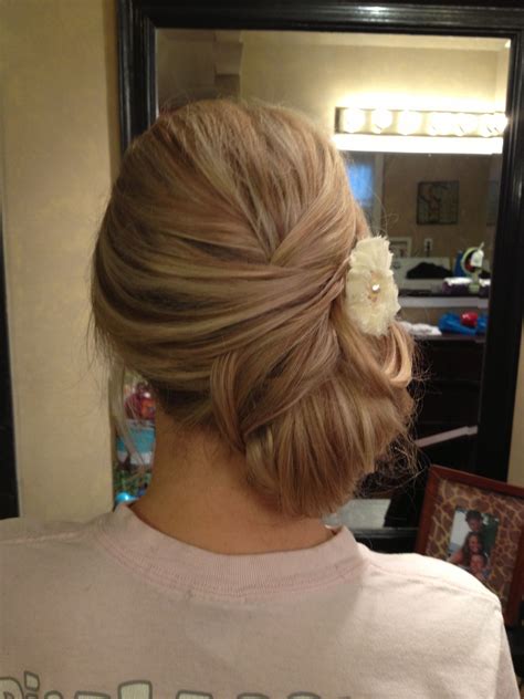 28 Loose Side Bun Hairstyles Hairstyle Catalog
