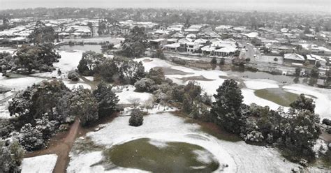Cold Front Strong Winds Bring Heavy Spring Snow Falls Across Australia