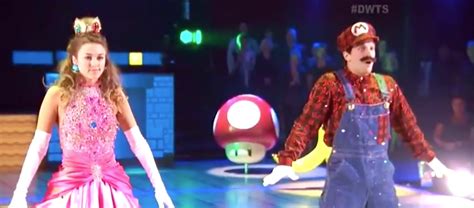 Game On Duck Dynastys Sadie Robertson Dances Her Way To The Finale Of
