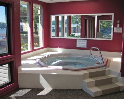 Jacuzzi hotels nyc, rooms & suites with hot tubs, spa tubs, skyline views, balconies, romantic, public hot tubs, saunas & parties. Lakewood Resort Details : Hopaway Holiday - Vacation and ...