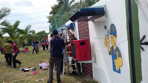 Aktiviti Menyiapkan Projek Mural Kolej Komuniti Selandar Oleh Pensyarah