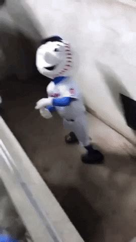 Mr Met Middle Finger Gifs Get The Best Gif On Giphy