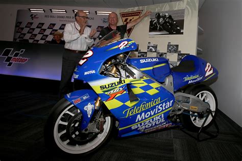 (born july 25, 1973 in mountain view, california) is an american former professional grand prix motorcycle road racer who won the 2000 fim road racing world championship. Kenny Roberts Jr. Named a MotoGP Legend - Asphalt & Rubber