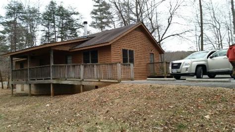 In addition to a full range of water related activities, including swimming, fishing and boating, the park offers miles of hiking trails, housekeeping cabins, camping. Cabin 7 - Picture of Smith Mountain Lake State Park ...