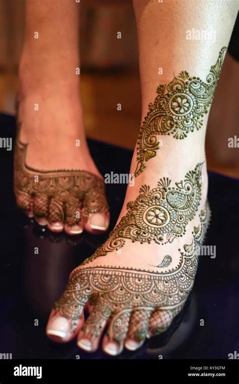 Pakistani Bridal Mehndi Designs 2022