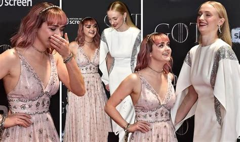 Sophie Turner Game Of Thrones Star Gets Giggles With Maisie Williams