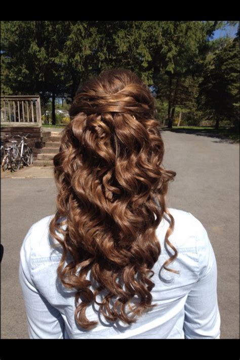 Prom Hairstyles Curly Half Up