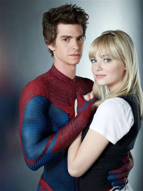 The Amazing Spider Man New Promotional Photo Featuring Peter Parker Andrew Garfield With Gwen