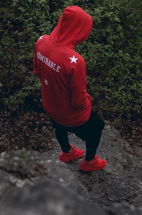 red hoodie by admirable メンズファッション メンズファッションスタイル タクティカルファッション