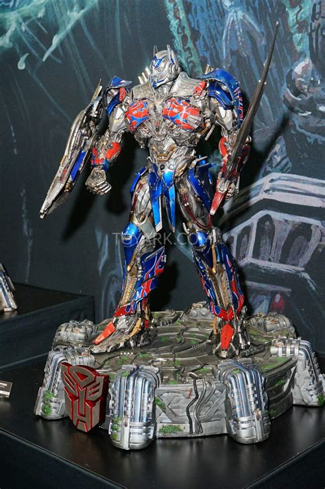 Sdcc 2015 Prime 1 Studio Statues At Sideshow Booth Transformers