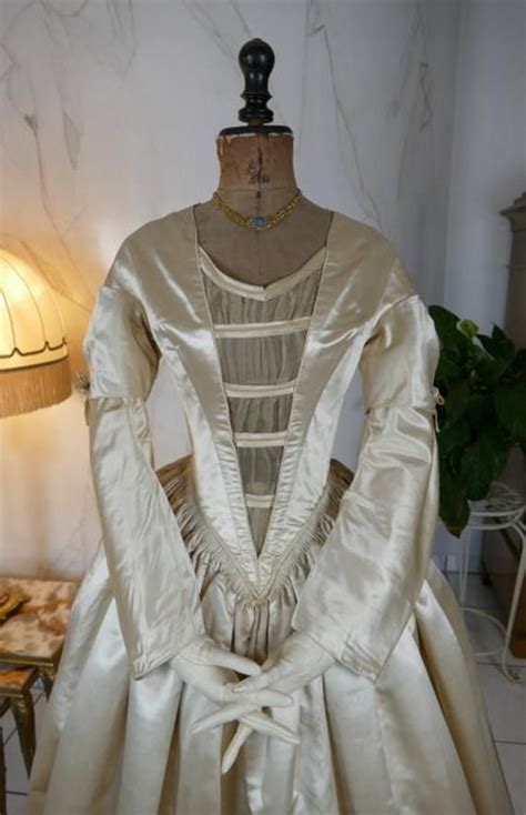 Hochzeitskleider köln 2021 ♥ wir bieten euch im brautstübchen zauberhafte brautkleider im hochzeitskleider köln. Pin auf 1830 - 1849 fashion