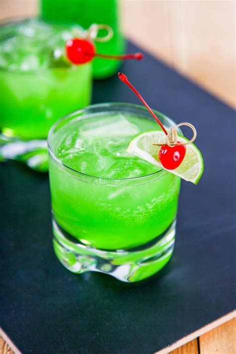 Midori Sour This Easy Cocktail Recipe Only Requires 4 Ingredients