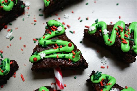 Christmas is all about indulgence, but if you want an alternative to traditional pudding or stodgy fruitcake, try a brownie recipe from our seasonal selection and bake up something extra special. Easy Christmas Tree Brownies Recipe - Mum's Lounge