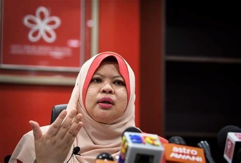 Rina harun is the second minister to test positive for covid 19. Rina Harun: As government, leaders need to have the same ...