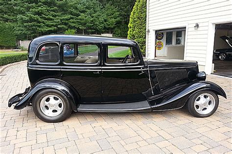 1934 Ford Custom 4 Door Sedan