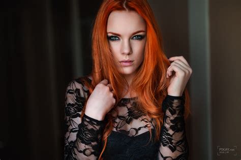 Zara Axeronias Redhead Face Portrait Looking At Viewer Model Women Green Eyes Wallpaper