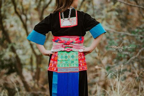 Hmong Outfit Series :: Luang Prabang | ROSES AND WINE