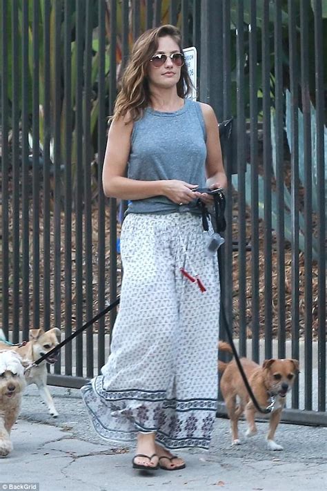 Minka Kelly Steps Out Amid Jesse Williams Dating Rumours Daily Mail