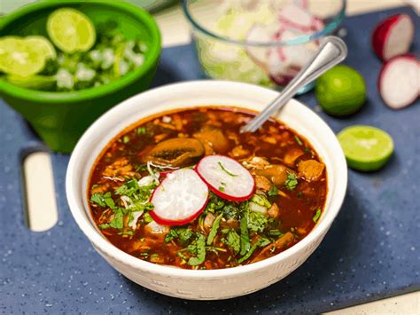 Vegan Quick And Easy Red Pozole Recipe In 2020 Easy Mexican Pozole