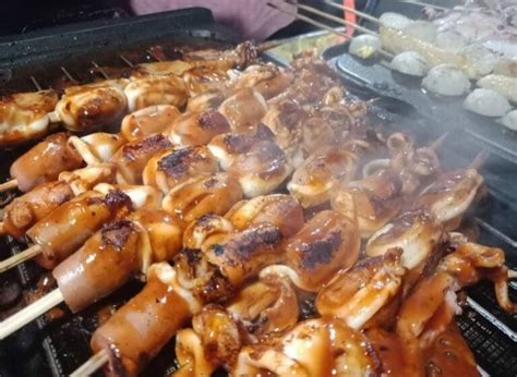 Kuliner cumi bakar pedas manis ternikmat yang lagi viral. Sate Cumi Bakar King Squid, Street Food Yang Lagi Viral di ...