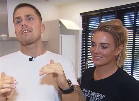 Het lijkt weer helemaal aan tussen andré hazes en monique westenberg. André Hazes en Monique Westenberg met elkaar betrapt in WC ...