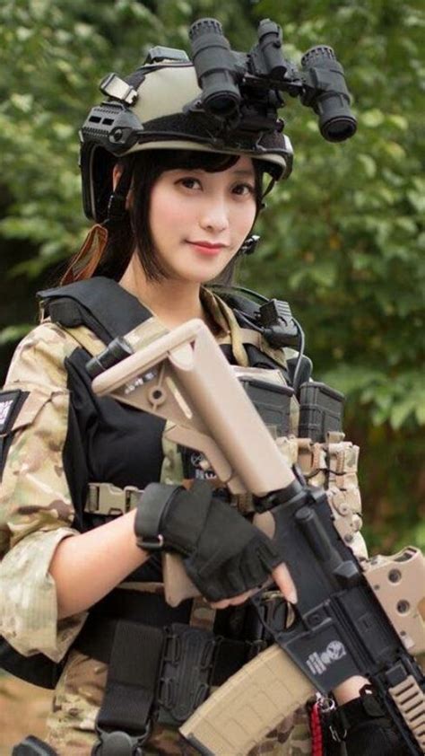 pin on hot military babes sexy girls and guns girls with weapons