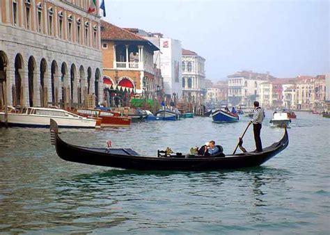 All About The Famous Places Venice Italy Gondola New Pictures