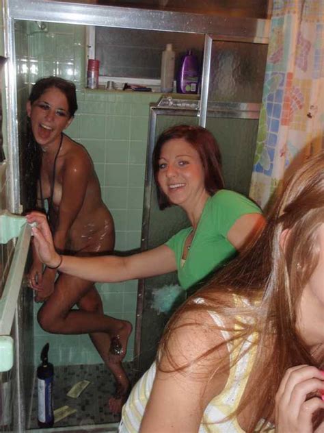 Girls Caught Naked Pics Of Embarrassed Girls Naked