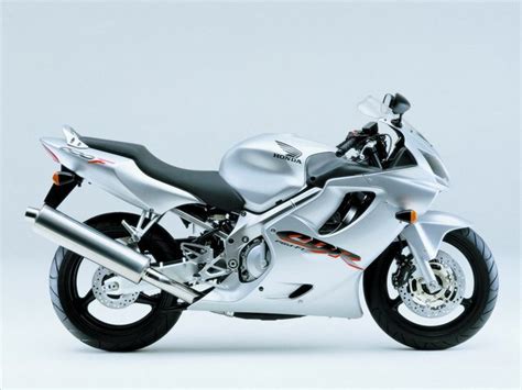 2003 honda cbr 600 is one of the successful releases of honda. Honda CBR 600 F 2003 - Galerie moto - MOTOPLANETE