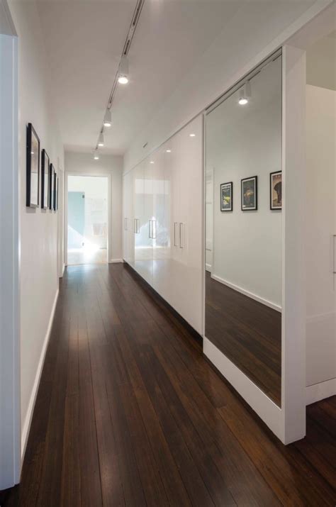 Flur garderoben garderobe victoria 10 anthrazit eiche 3 teilig, garderoben set flur garderobe mit schuhbank kommode paneel, landhaus flur garderoben komplett set jülich 36 in graphit, flur garderoben set deutsche dekor 2020 wohnkultur, ideen für garderoben designer modelle für den. Einbau-Garderobenschrank: Platzwunder im modernen Flur