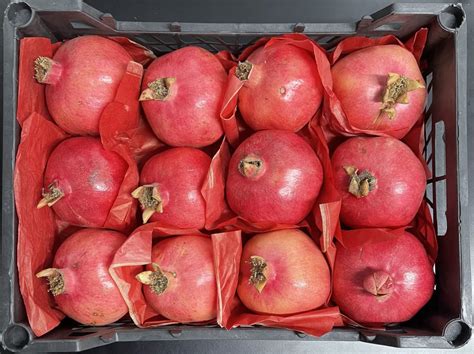 Fresh Pomegranate Anar Kandhari Fresh Seasonal Fruits From Farms