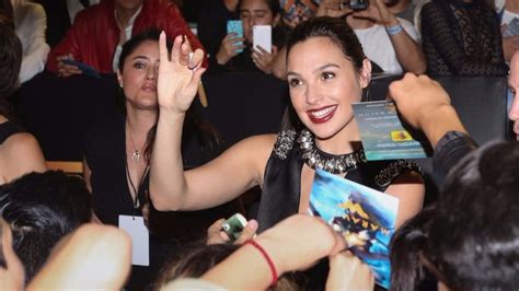Israelis Kvell As Gal Gadot Answers 7 Year Old Fan The Times Of Israel