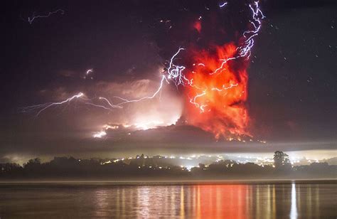 Stunning Photos Of Calbuco Volcano Eruption In Chile That Forced 1500