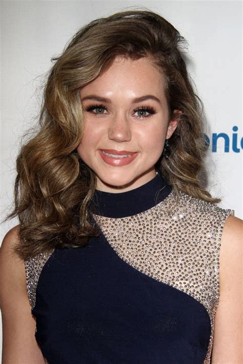 Brec Bassinger Wavy Medium Brown All Over Highlights Side Part Hairstyle Steal Her Style In