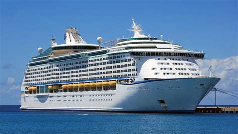 Royal Caribbean Will Now Test All Passengers Before First Cruise