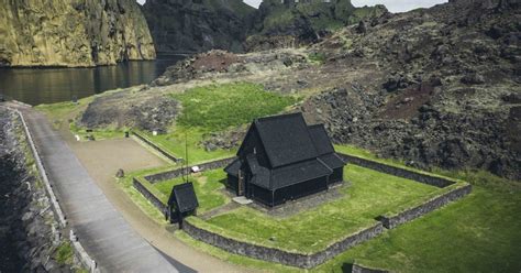 Vestmannaeyjar Guide To Iceland