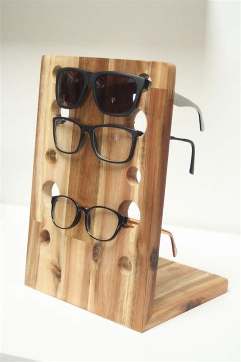 brillenständer brillenhalter aus holz akazie etsy de brillen halter brillen ständer