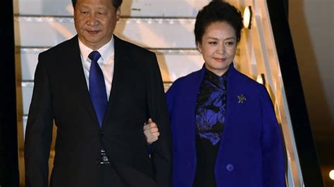 Xi Jinping S Wife Peng Liyuan Hosts Banquet For International Dignitaries