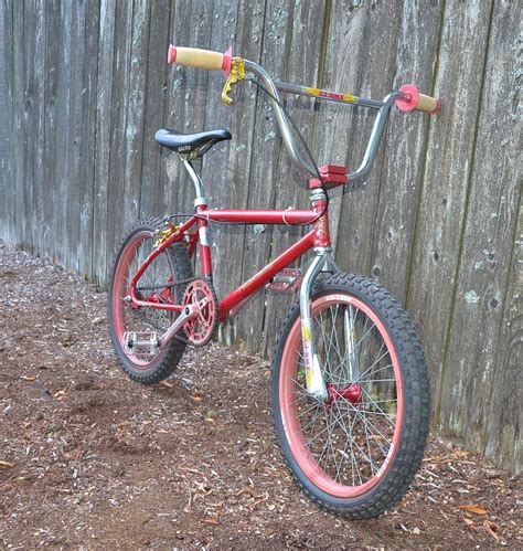 Bmx began when young cyclists appropriated motocross tracks for recreational purposes and. Yo Eddy !!: Race Inc - Old School BMX