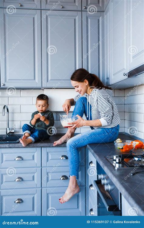Kitchen Counter Mom Images Telegraph