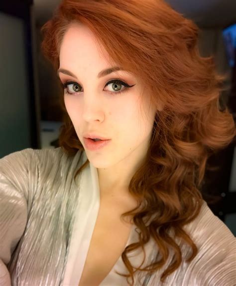 Pin By Drew Gaines On Selfies Long Hair Styles Redheads Beautiful Face