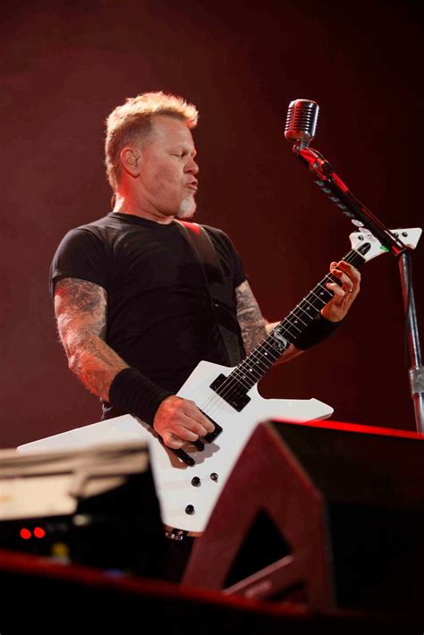 Horns Up Rocks Metallicas James Hetfield At The Big Four Concert At