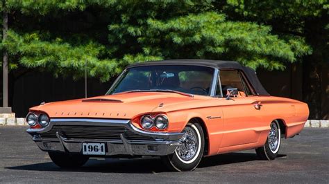 Kennedy, starting with his inaugural parade. 1964 Ford Thunderbird Convertible | S76 | Kissimmee 2021