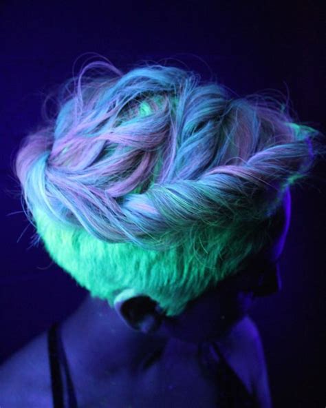 5 Estilos Para Llevar El ‘glow Hair La Nueva Tendencia Neón