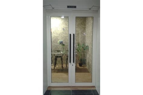 Able to reduce noise, the structure glass solutions covert series soft close sliding door system for double doors is ideal for office fronts, conference rooms, kitchen, bedroom or bathroom entrances, and more. Aluminium Frame w Glass Door - Leading Office Furniture ...