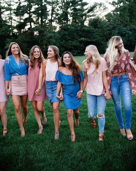 Blush Chambray Group Photo Outfit Inspo Photo Outfit Sisters