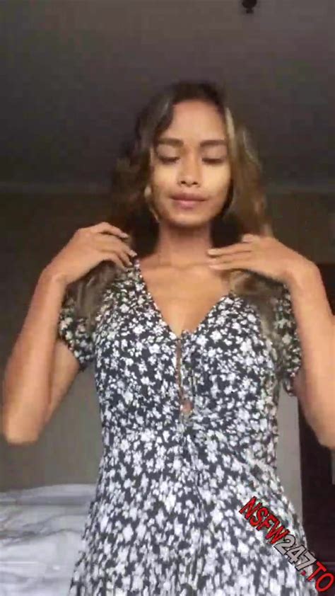 Watch Free Putri Cinta Cute Girl Teasing And Sucking A Dildo Onlyfans Porn Videos Porn Video