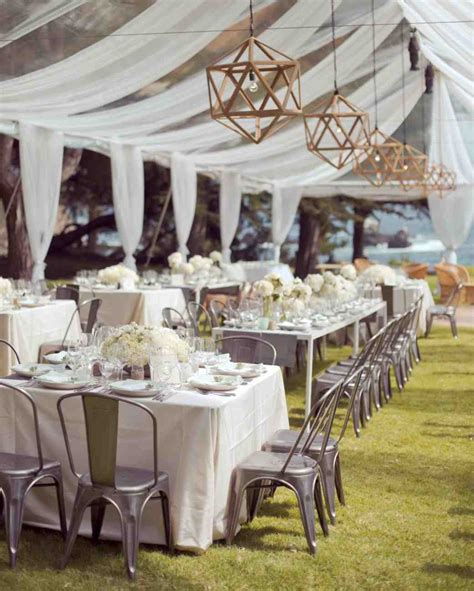 Tent Decorating Ideas for Weddings (YOUR ULTIMATE GUIDE)
