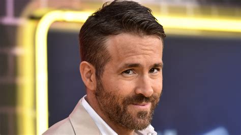 ryan reynolds writes fake review for aviation gin gets called out by his own mom ryan